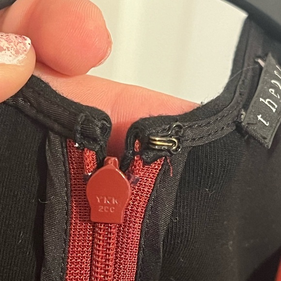 #133 THEORY • DARUA •COLOR BLOCK DRESS - Picture 7 of 8